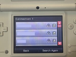 DSi screen showing "Connection 1" and 3 SSIDs with strong signal.